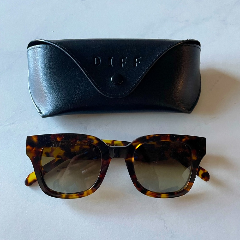 Diff Eyewear Tortoise Sunglasses